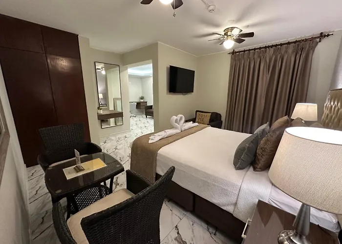 Solis Dies Hotel