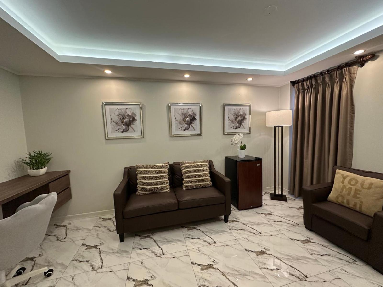 Hotel Solis Dies Lima